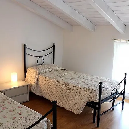 Sleeps 5 Pool Wifi Villa