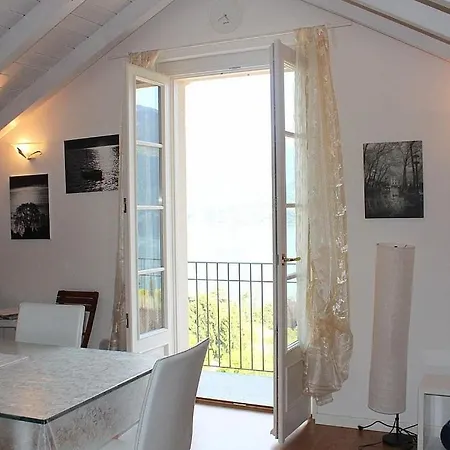 Sleeps 5 Pool Wifi Mezzegra
