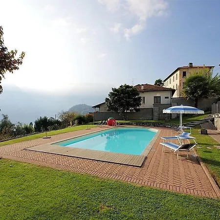 Villa Sleeps 5 Pool Wifi